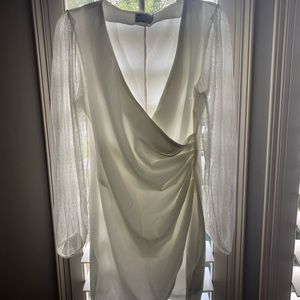 White long sleeve dress